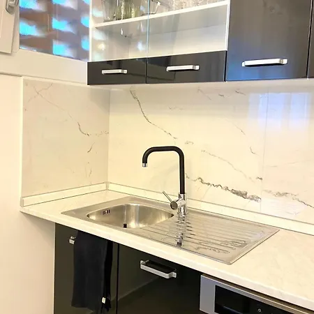 게스트하우스 A-b House